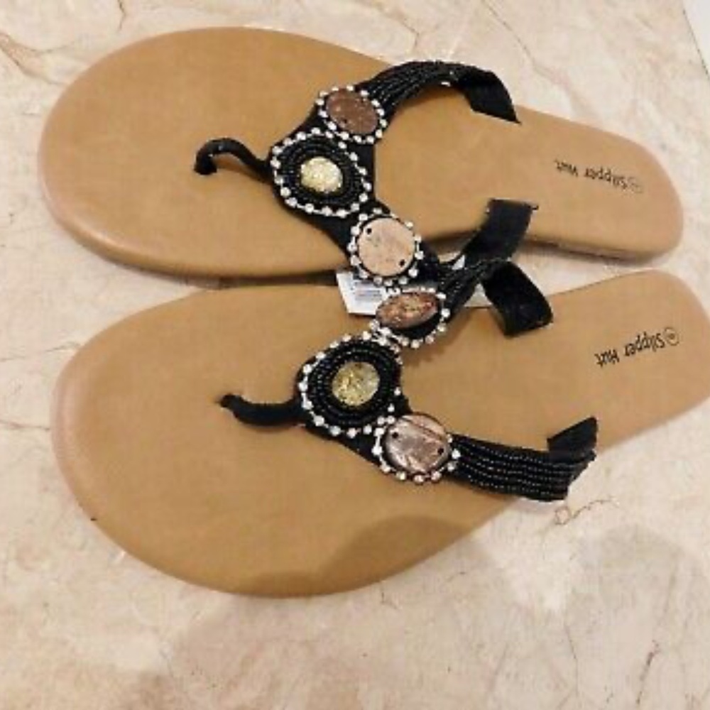 Pretty Slipper Hut Sandals, Flip Flops, Sz 9 Womens shoes NWY Beach, Party +